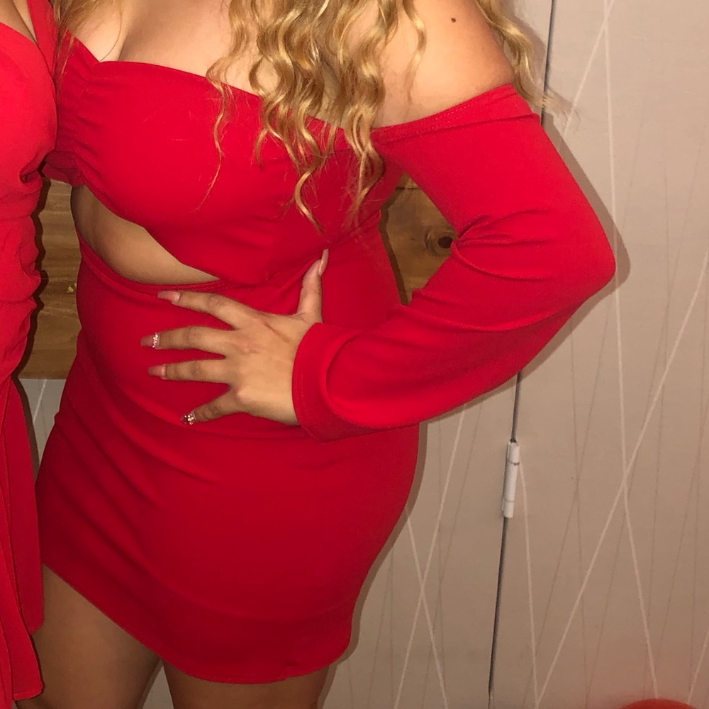 RED LONG SLEEVE WITH MID CUTOUT DRESS- PLT